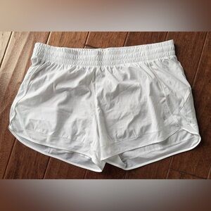 Athleta White Racer Run 4” Shorts XL | Clean Athletic Essential